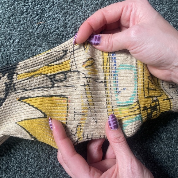 Slouchy soft NYC scape top - Picture 5 of 6